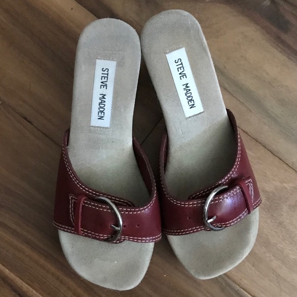 Steve Madden burgundy Wedges Size 6B - Picture 2 of 6
